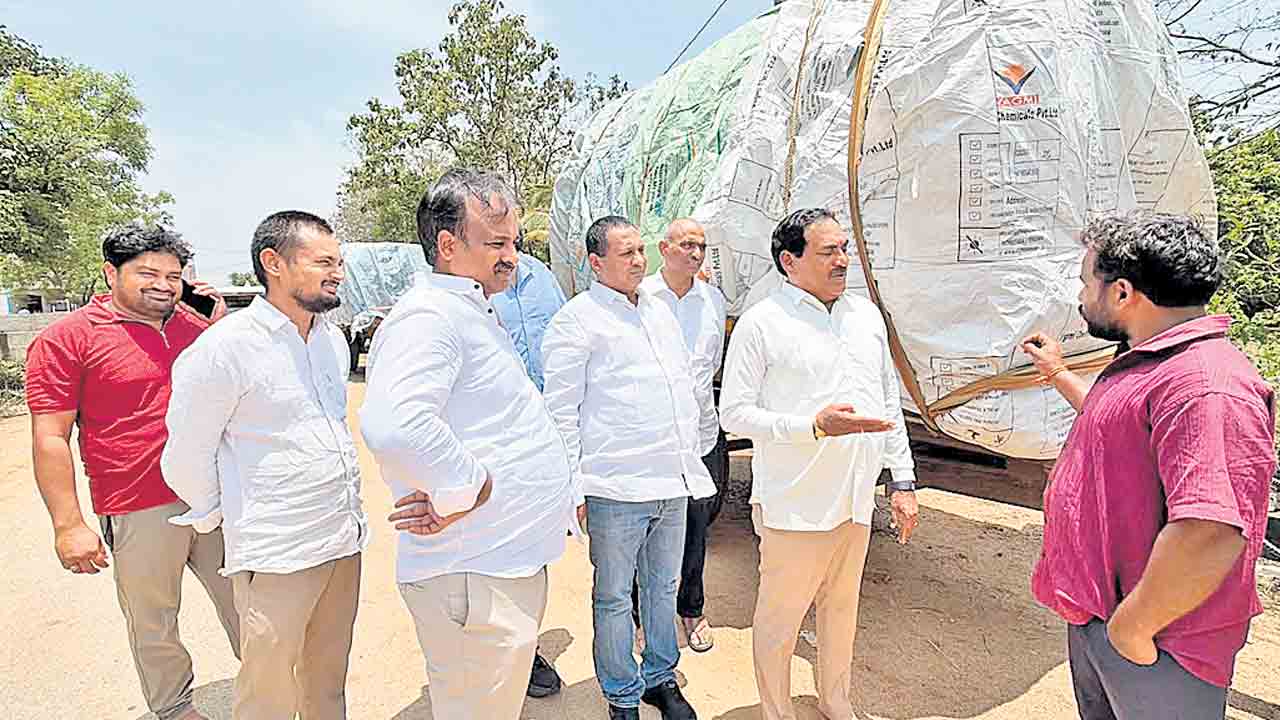ధాన్యం కొనుగోలులో సర్కార్‌ విఫలం.. మాజీ మంత్రి ఎర్రబెల్లి దయాకర్‌రావు