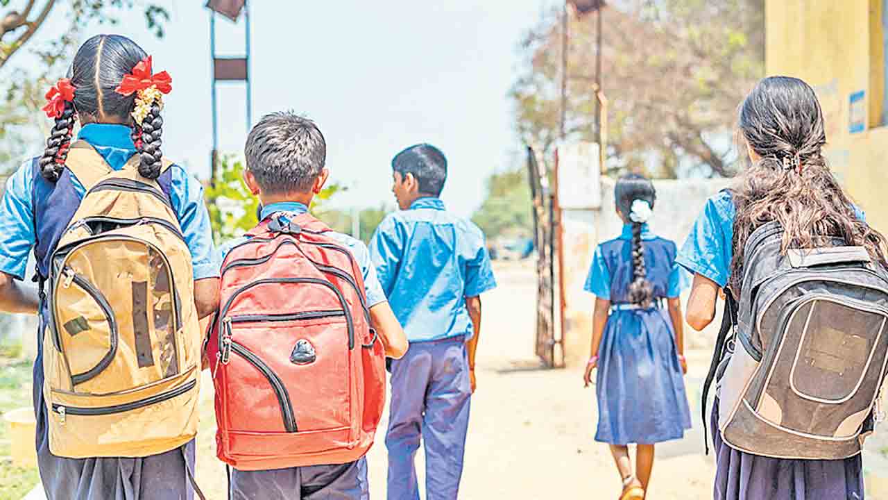 చదువులు చిదిమేస్తే చరిత్ర క్షమించదు