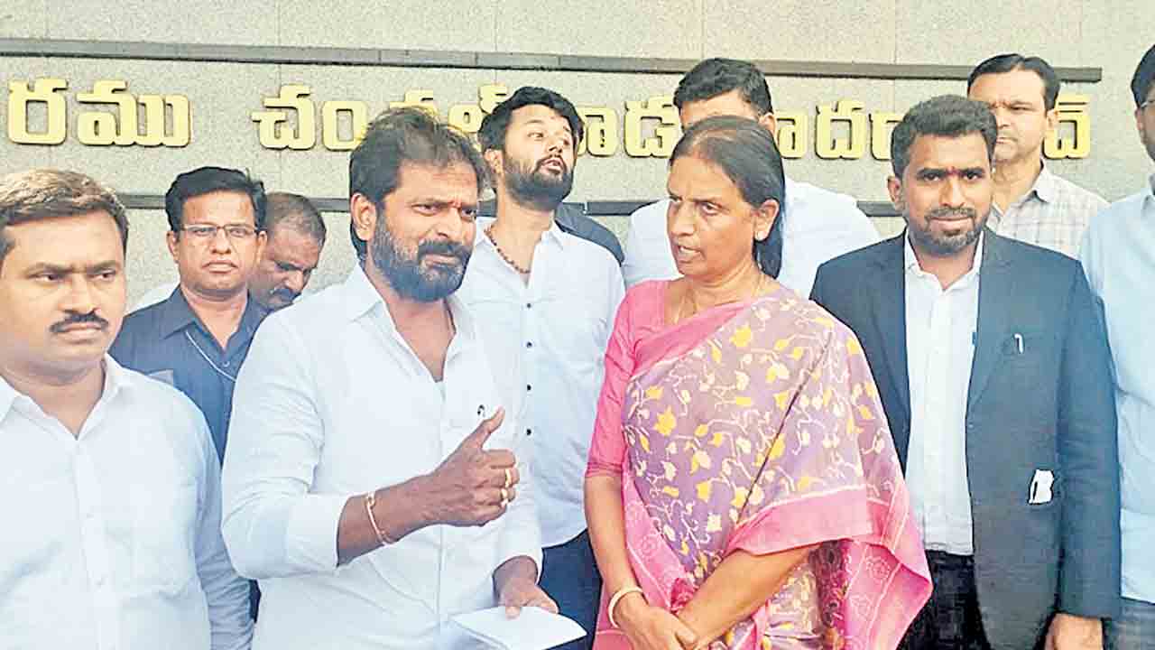 సింగరేణి అక్రమాల్లో బీజేపీ, కాంగ్రెస్‌ మిలాఖత్‌!