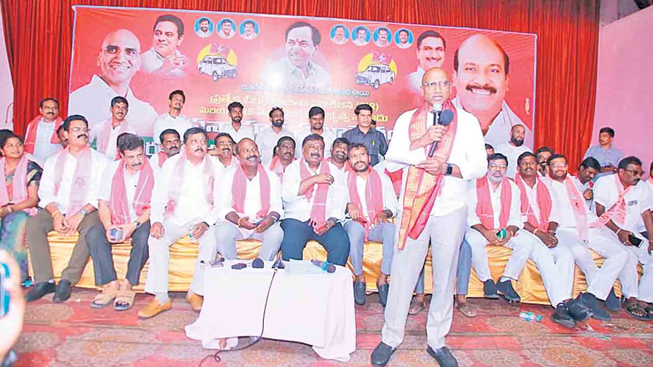 ఓట్లు తొలిగించేందుకు భారీ కుట్ర.. కేసీఆర్‌ ముఖ్యమంత్రి అయ్యే వరకూ పోరాడాలి