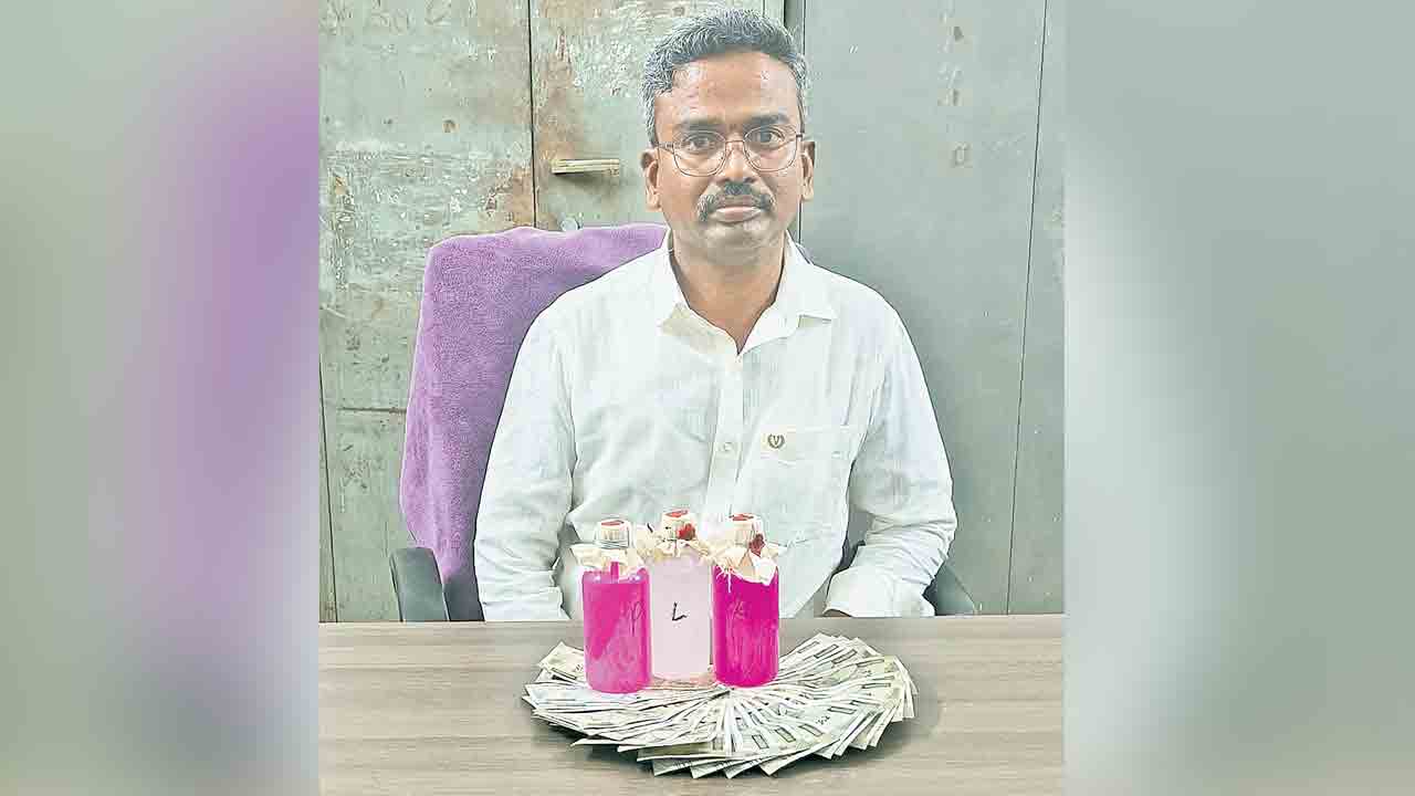 ఏసీబీ వలలో భూరికార్డుల డిప్యూటీ ఇన్‌స్పెక్టర్‌