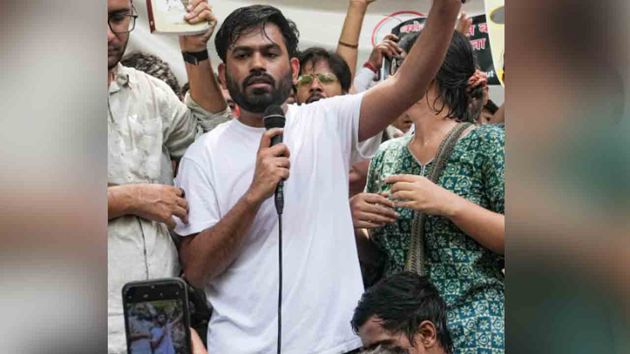 విద్యార్థుల పోరాటానికి మద్దతివ్వండి.. రైతులను కోరిన దీప్కే