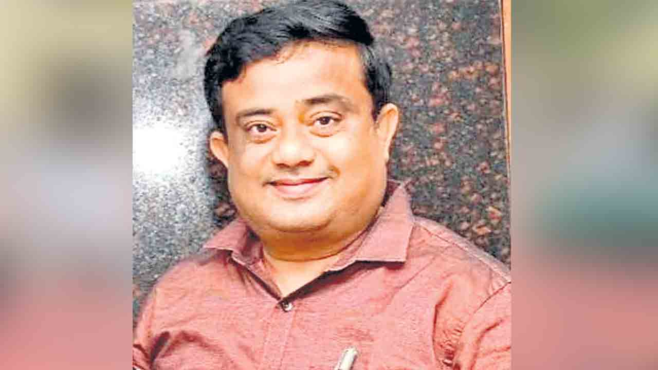 వంద ఓవర్‌లోడ్‌ వాహనాల సీజ్‌.. జేటీసీ చంద్రశేఖర్‌గౌడ్‌