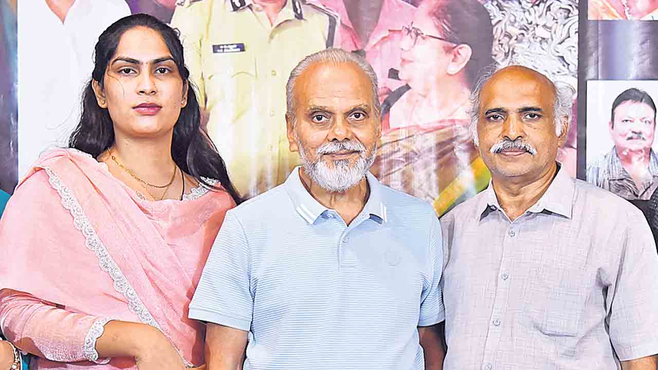 థర్డ్‌ జెండర్స్‌ జీవితాలకు దర్పణం