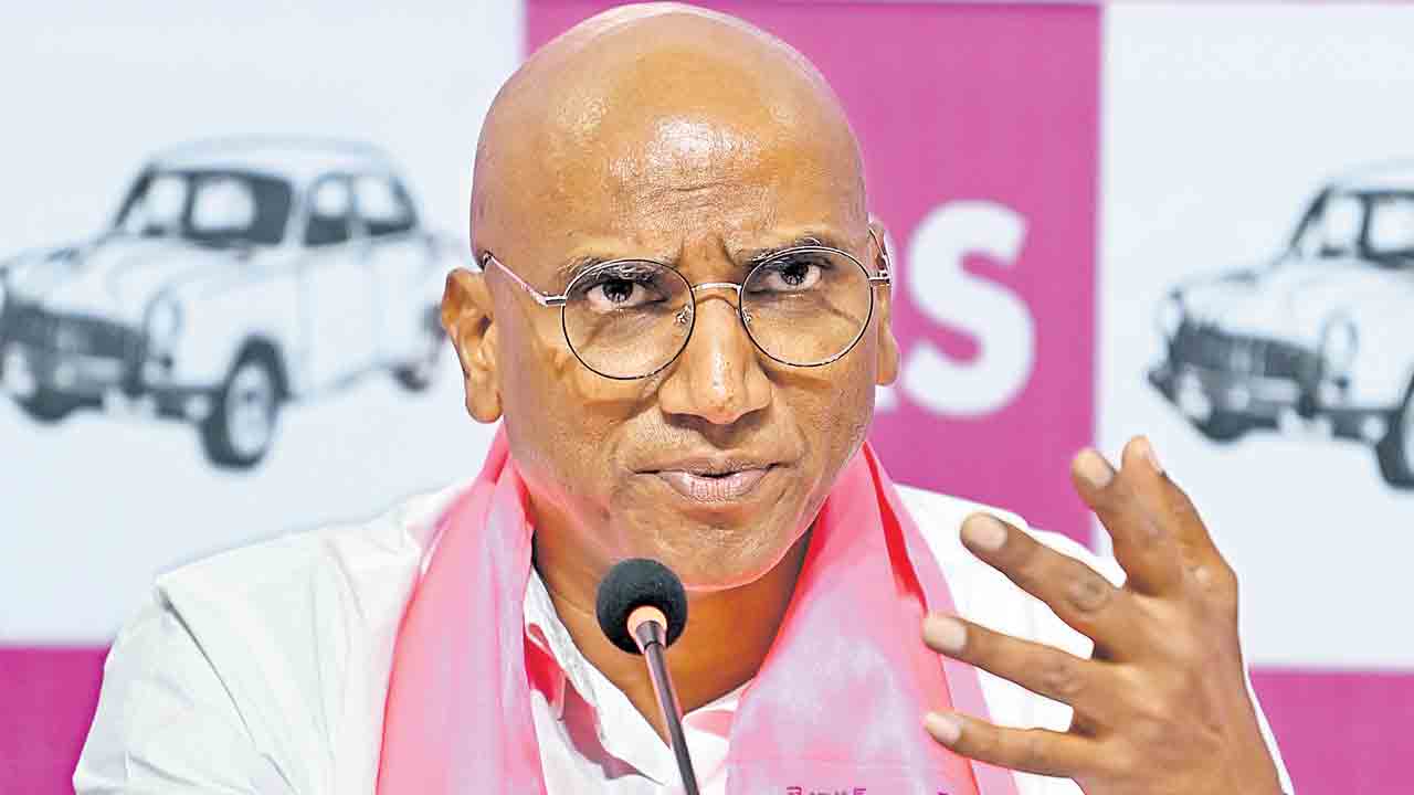 పోక్సో నిందితుడికి సర్కార్‌ సాగిల.. భగీరథ్‌ బెయిల్‌ వెనుక సీఎం రేవంత్‌ హస్తం