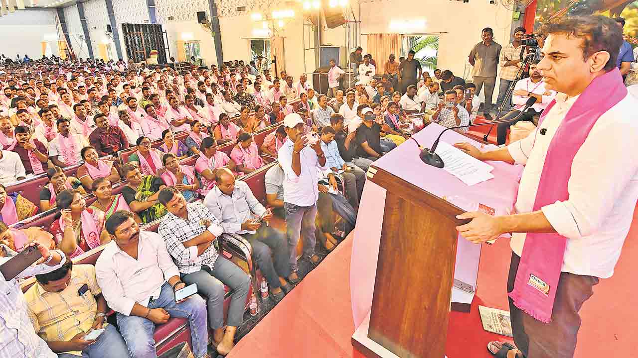 KTR | ఢిల్లీకి ఇచ్చుడే తప్ప తెచ్చిందేంది?.. రేవంత్ రెడ్డిపై కేటీఆర్ ధ్వజం