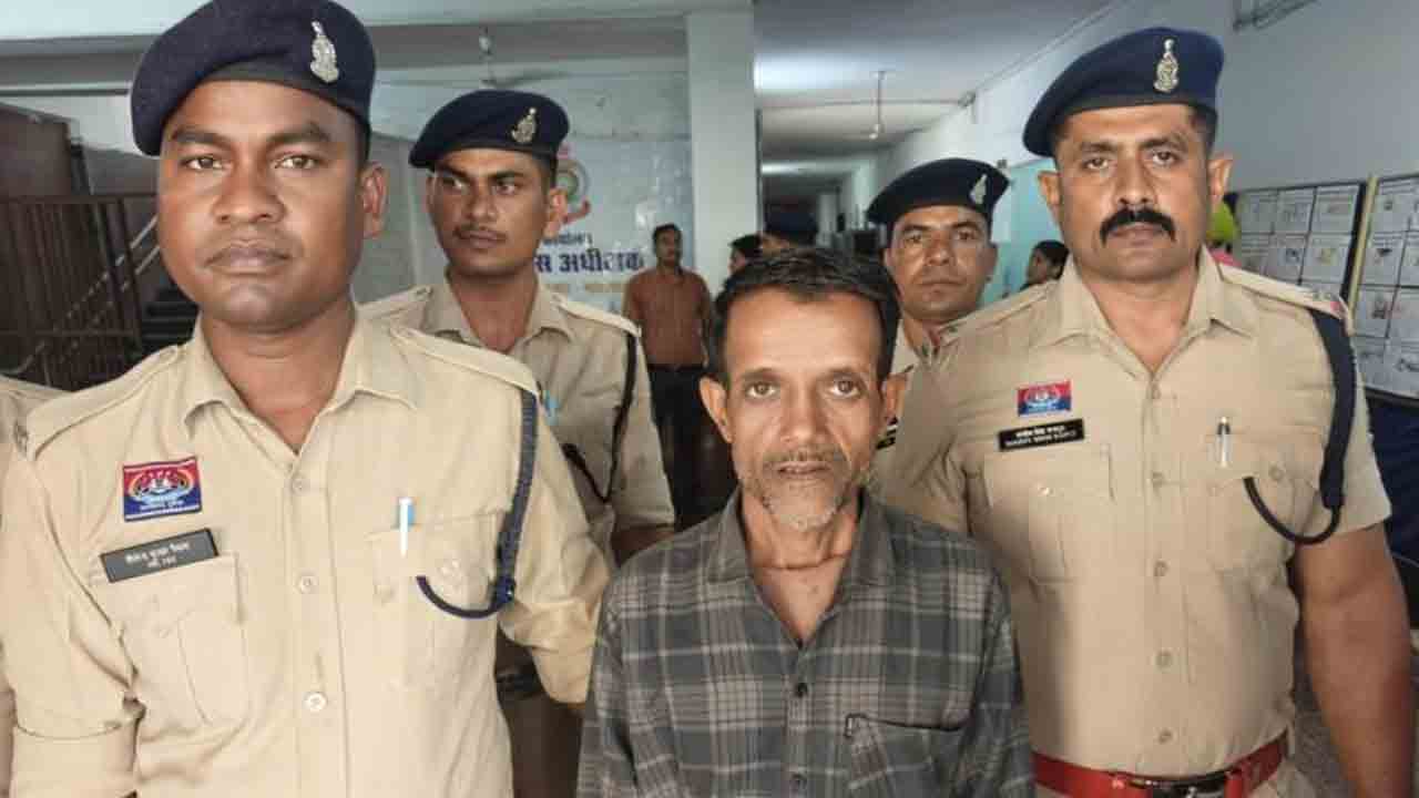 8 మందిని హత్య చేసి..అంత్యక్రియలకు హాజరై!