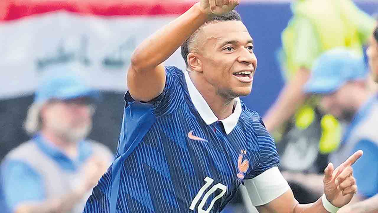 నాకౌట్‌కు ఫ్రాన్స్‌.. 3-0తో ఇరాక్‌పై విజయం