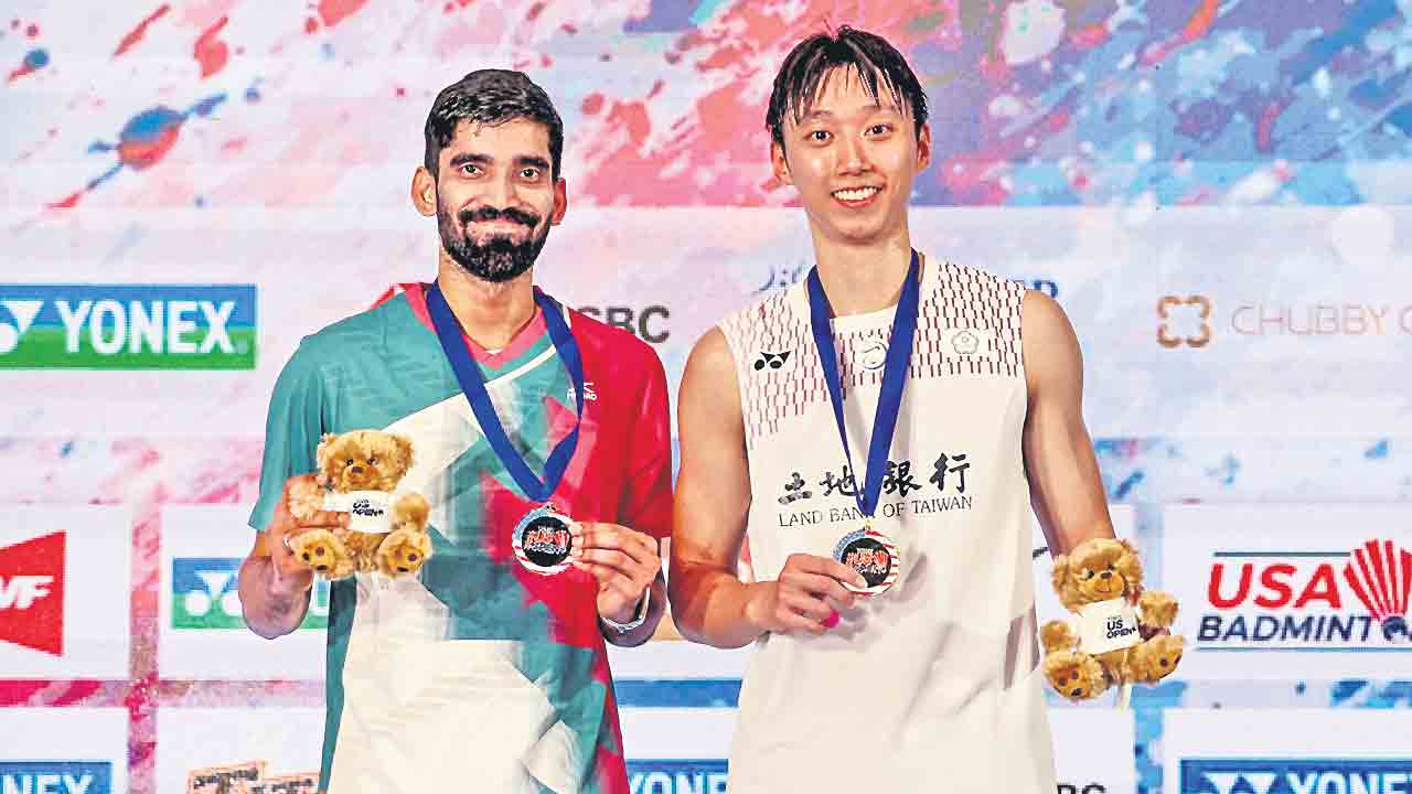 శ్రీకాంత్‌ రన్నరప్‌తో సరి