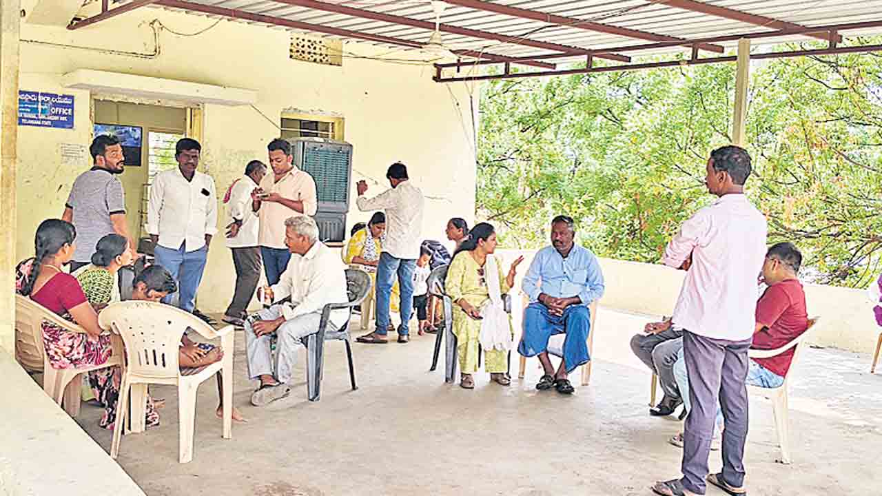 పెంపుతో ఉక్కిరి బిక్కిరి