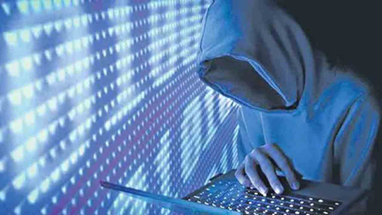 సైబర్‌ బాధితులకు నగదు రీఫండ్‌కు ఆదేశాలు