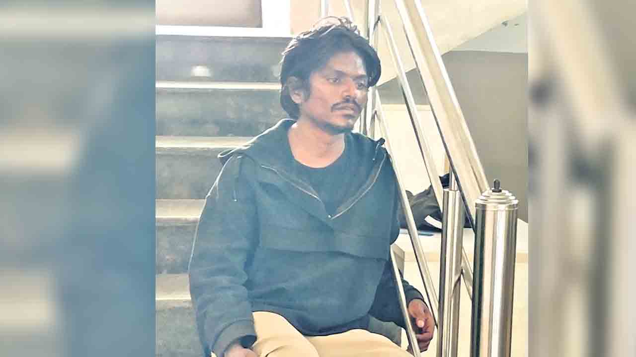 ప్రేమ పేరుతో మైనర్‌కు వల