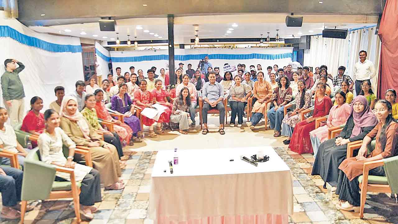 నీట్‌’ సంక్షోభానికి కేంద్రానిదే బాధ్యత