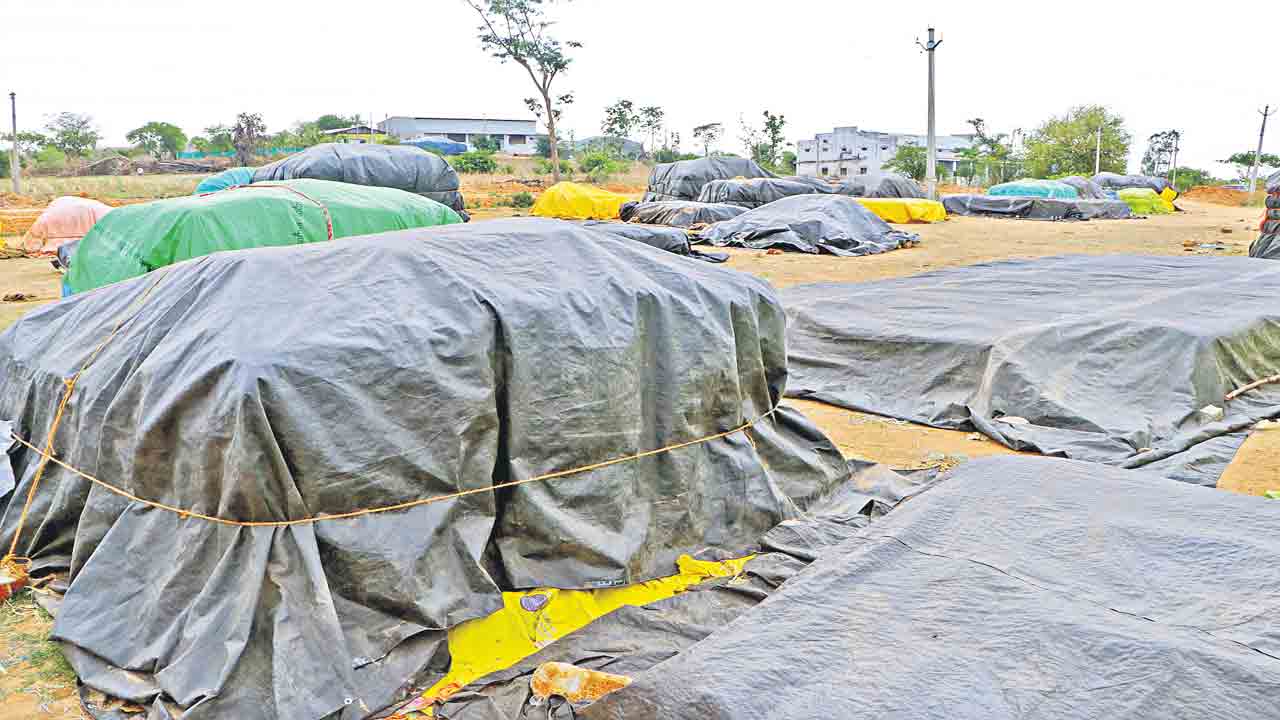 50% కూడా పూర్తి కాలే..