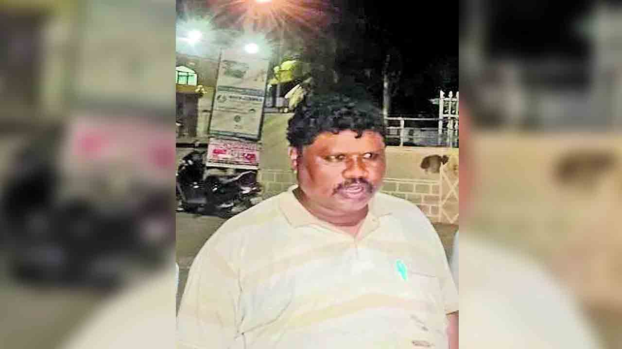 మొరం మాఫియా అకృత్యం