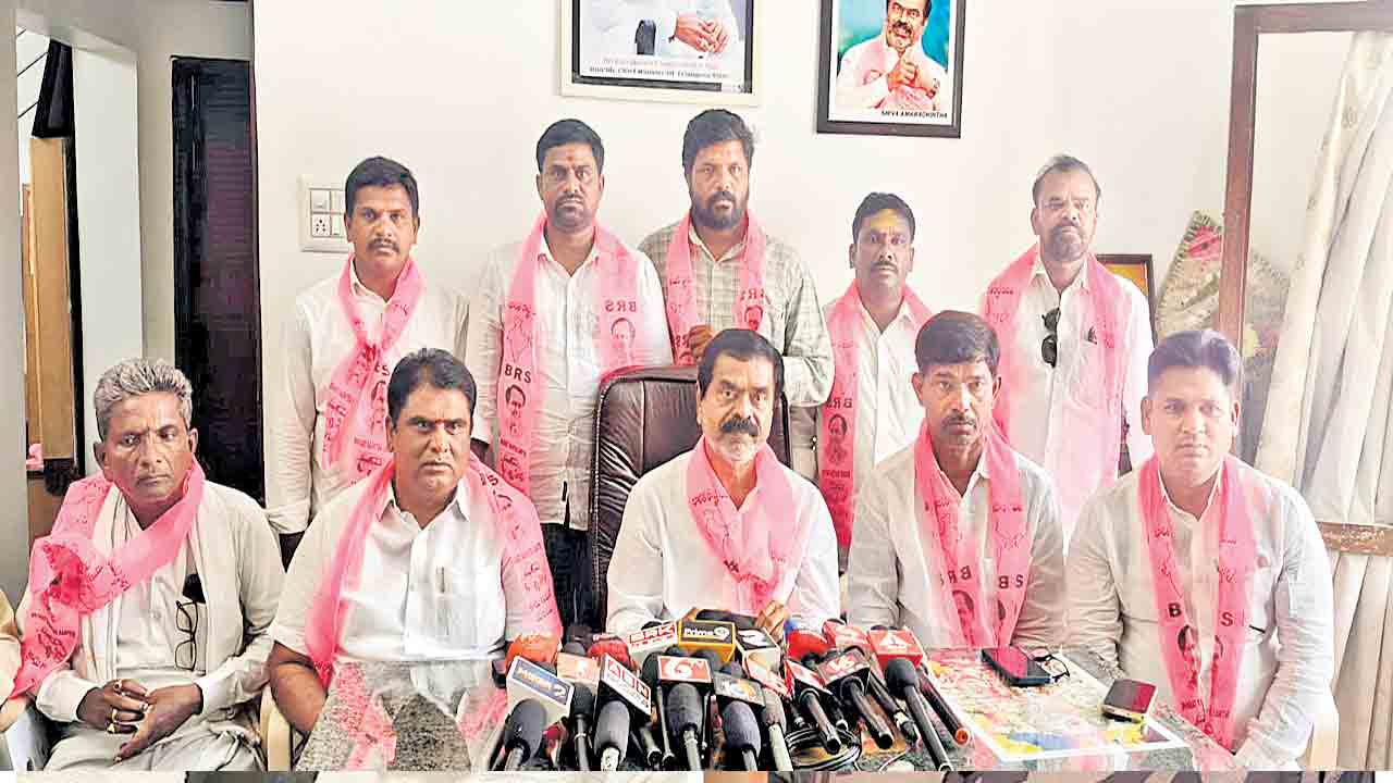 కాంగ్రెస్‌ గద్దె దిగాల్సిందే: చిట్టెం