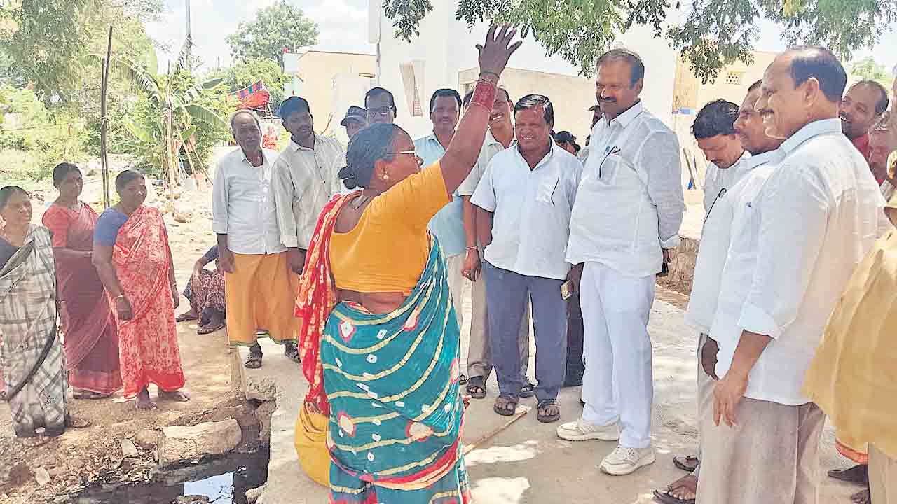 కేసీఆర్‌ సారు మళ్లెప్పుడు వస్తారు?