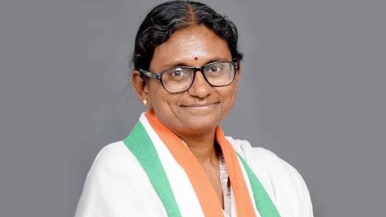 మీనాక్షీ నటరాజన్‌కు ఊరట