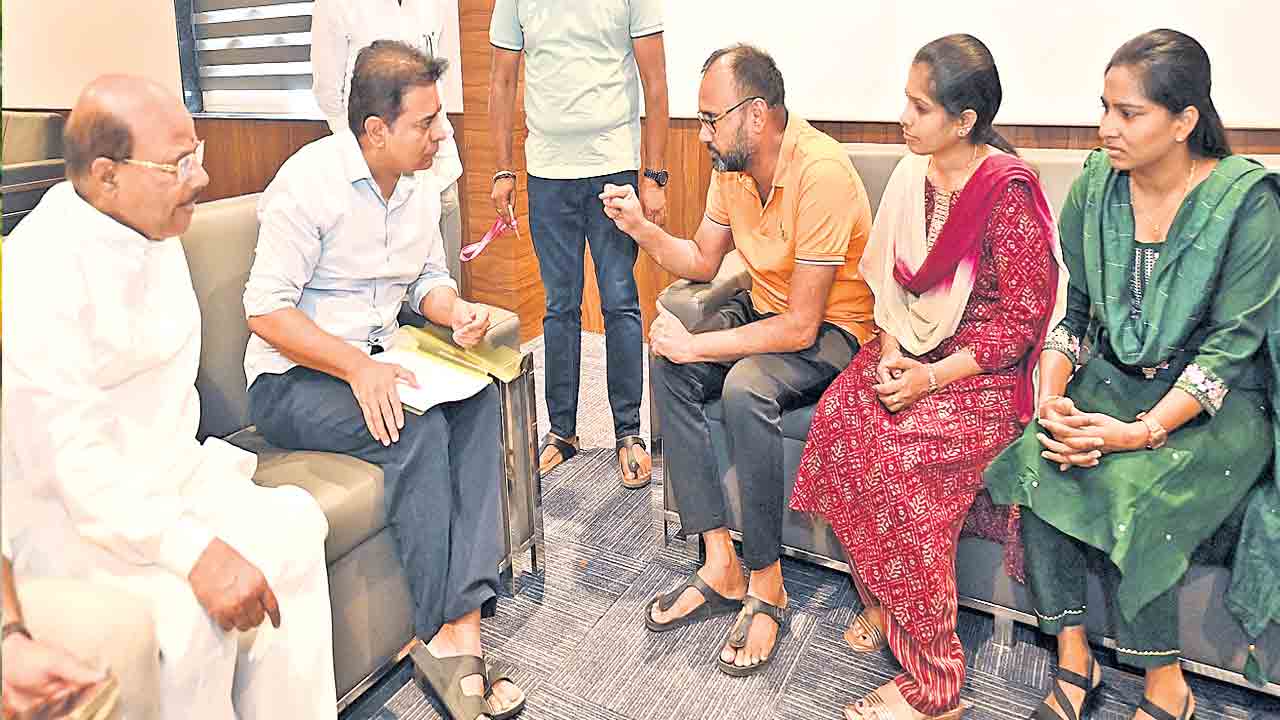 ఫిన్‌లాండ్‌లో విద్యార్థి అదృశ్యంపై కేటీఆర్‌ ఆందోళన