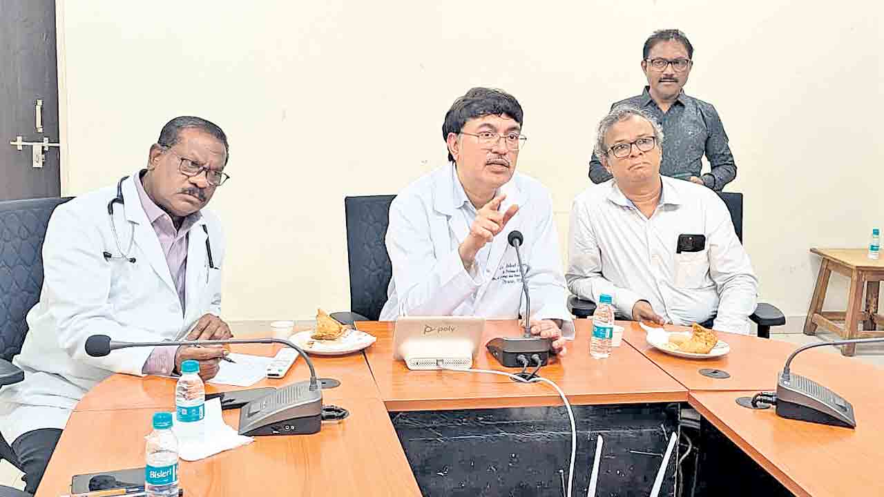 కార్పొరేటుకు దీటుగా నిమ్స్‌ను బలోపేతం చేస్తాం