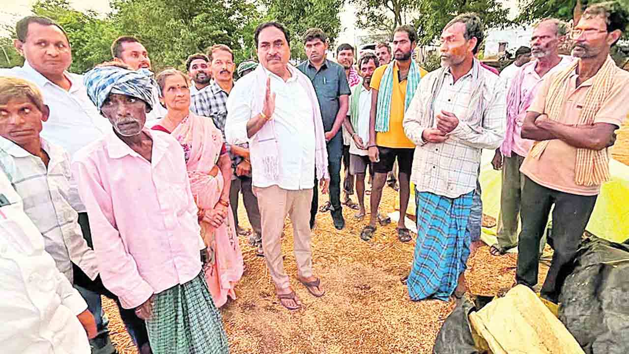 రేవంత్‌రెడ్డి పాలనలో రైతుల అరిగోస