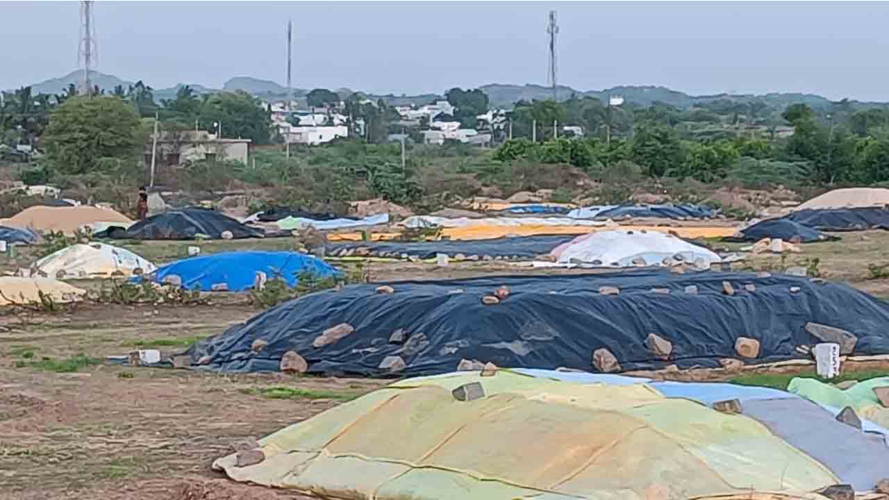 కొనుగోళ్లు నత్త నడకన