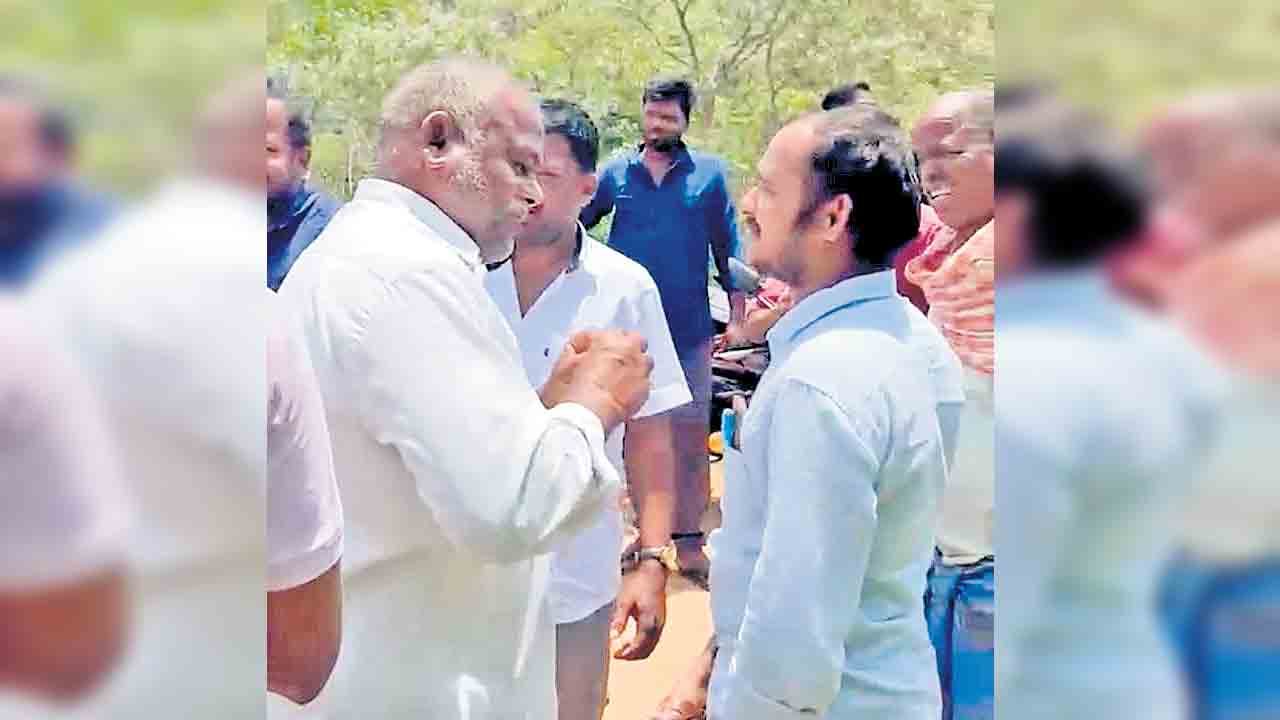 Mucherla Pharma City | మా భూములపై మీ పెత్తనం ఏంటి?.. అధికారులను నిలదీసిన ముచ్చర్ల ఫార్మాసిటీ రైతులు