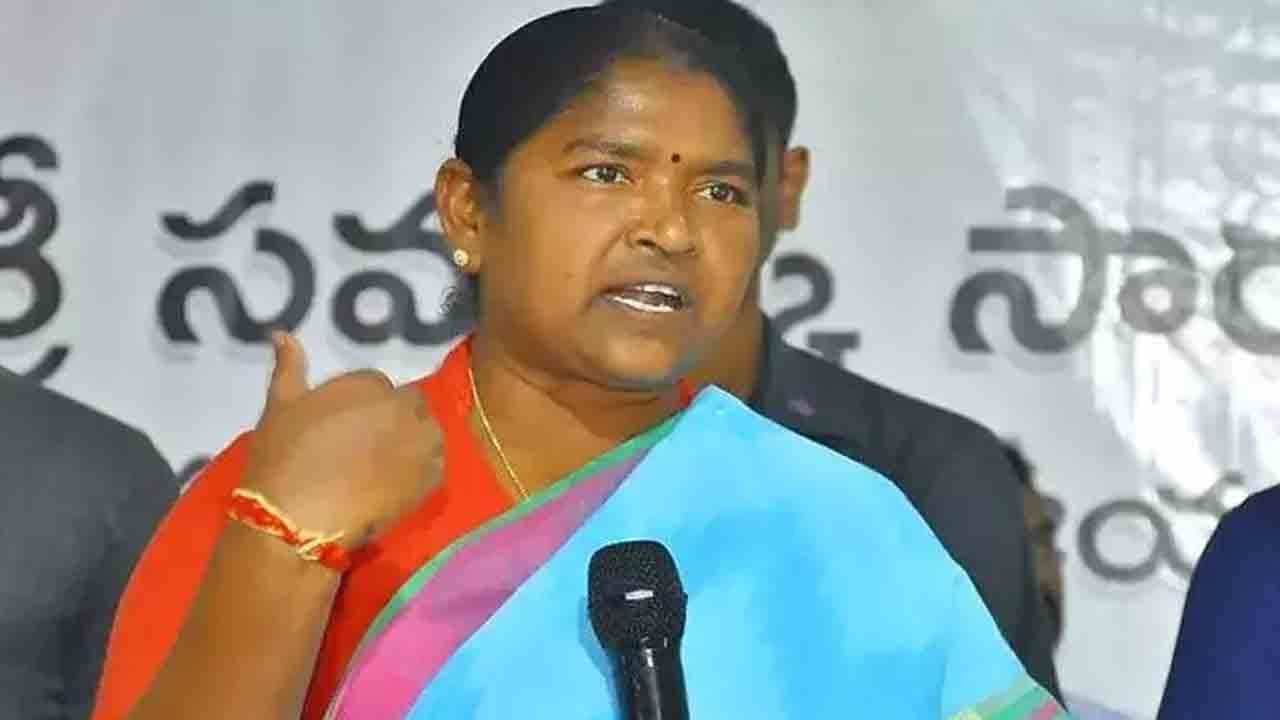 మంత్రి సీతక్కతో ప్రాణహాని