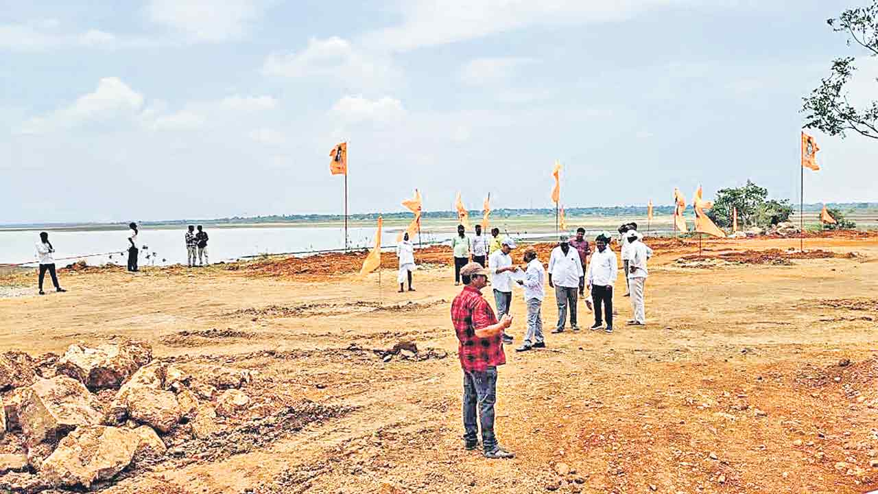 భూమ్మర్దికి అధికారుల జీ హుజూర్‌