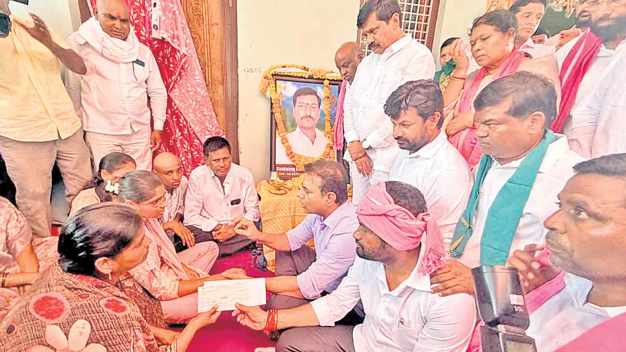 రైతన్నలు.. ఆత్మహత్యలు వద్దు