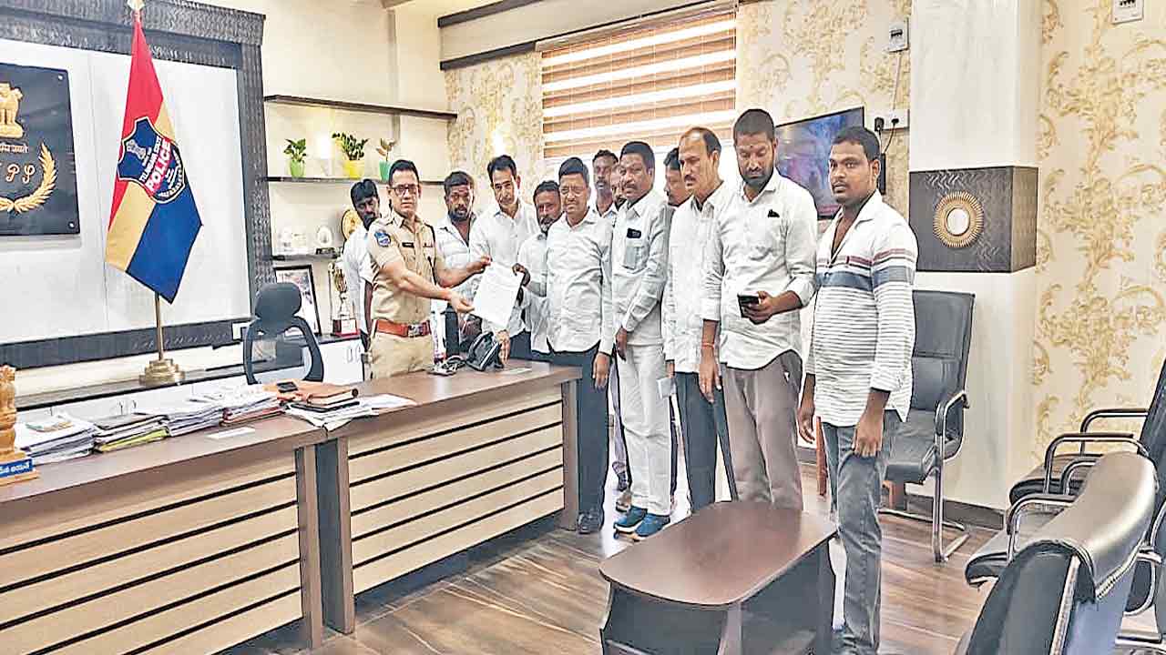 ప్రభుత్వ నిర్లక్ష్యంతోనే దారుణాలు