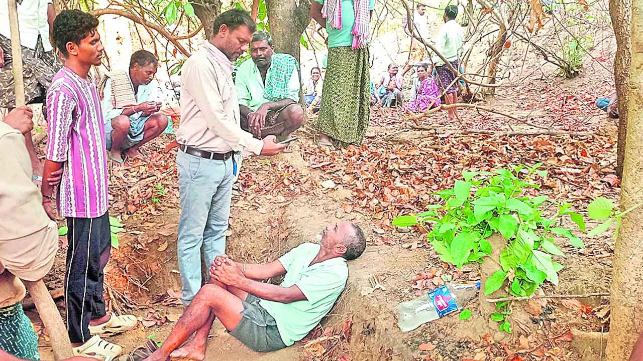 ఉపాధి కూలీలకు ఫొటో తిప్పలు