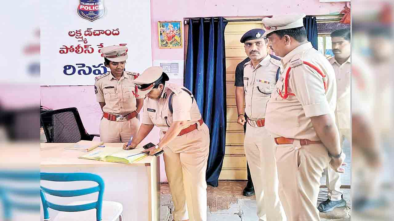 ప్రతి ఫిర్యాదునూ పరిష్కరించాలి