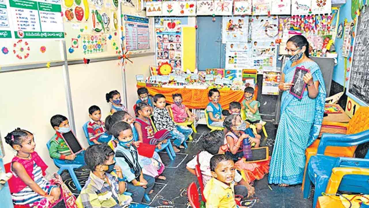 అంగన్‌వాడీల జీతాలపై నిర్లక్ష్యమెందుకు?