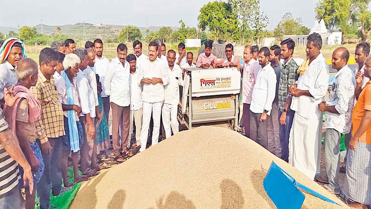 పాలమూరు రైతులను మోసం చేయొద్దు