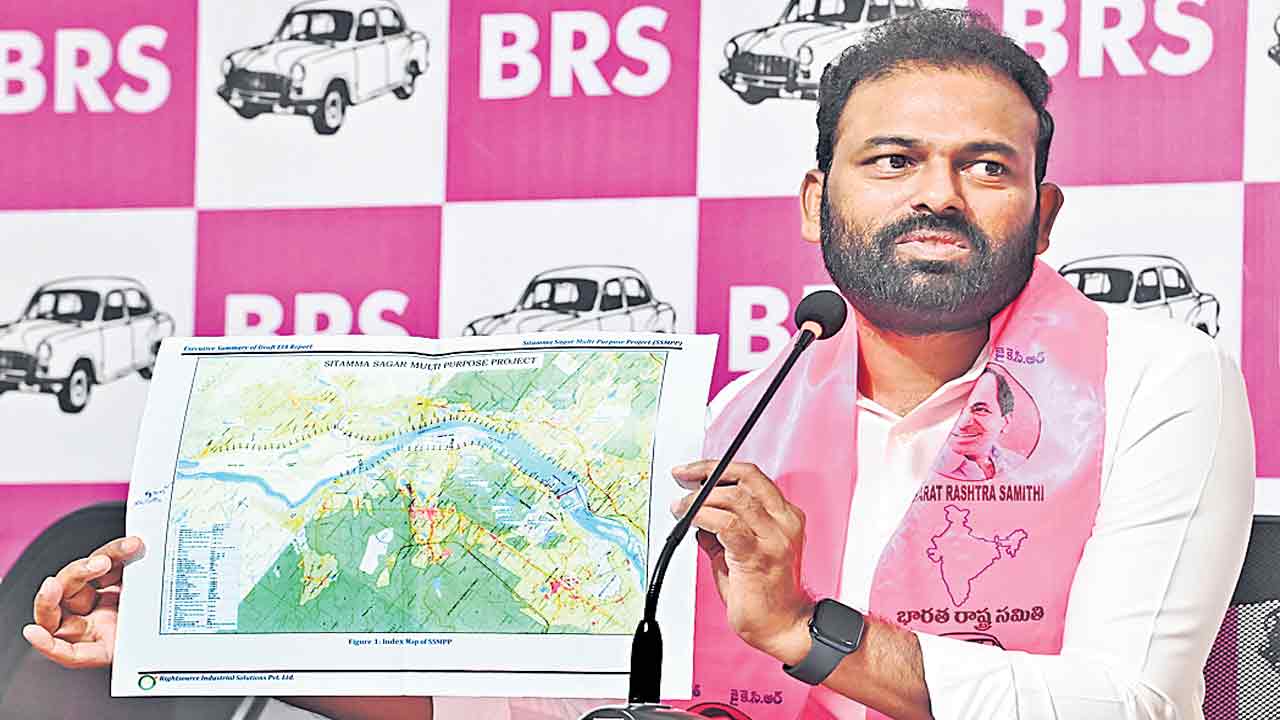 ఇద్దరు మంత్రులు.. ఇసుక మేత!