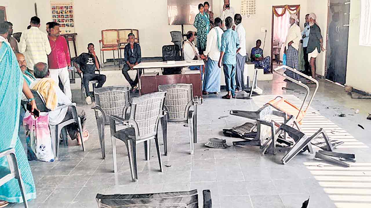 యూరియా యాప్‌పై రైతన్న కన్నెర్ర