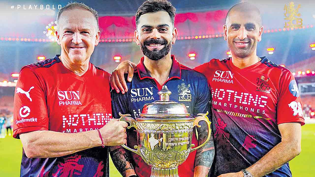 అద్వితీయం వెనుక ఆ నలుగురు