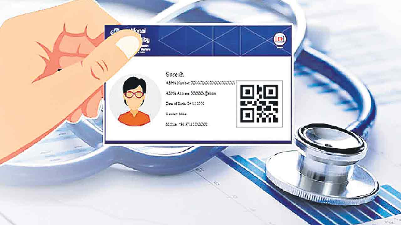 ఉద్యోగులకు హెల్త్‌కార్డులు ఇచ్చేదెప్పుడో?