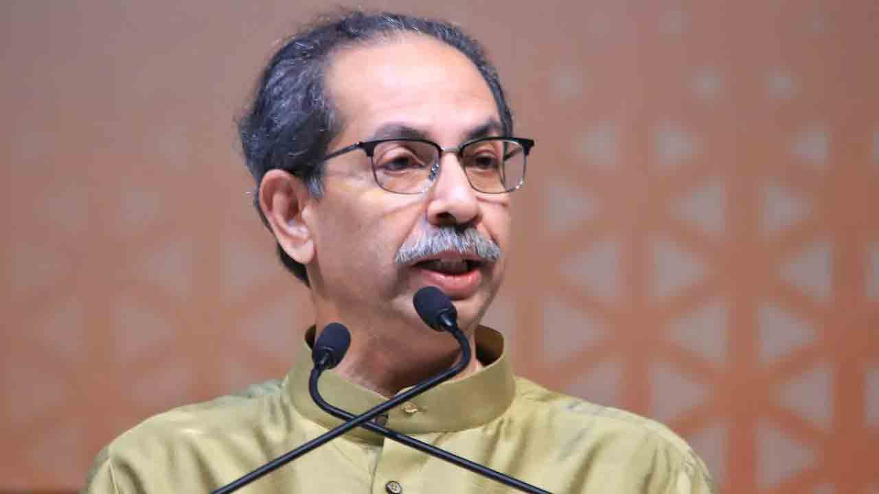 ఫడ్నవీస్‌ను పీఎం రేసు నుంచి తప్పించేందుకే!