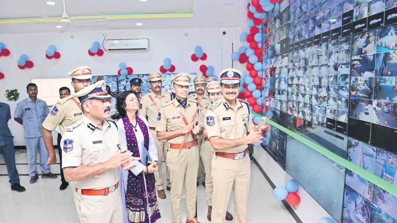 300 సీసీ కెమెరాలు ప్రారంభం