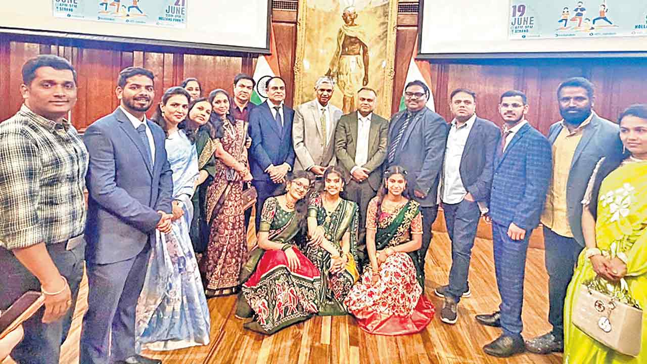 లండన్‌లో తెలంగాణ ఆవిర్భావ వేడుకలు