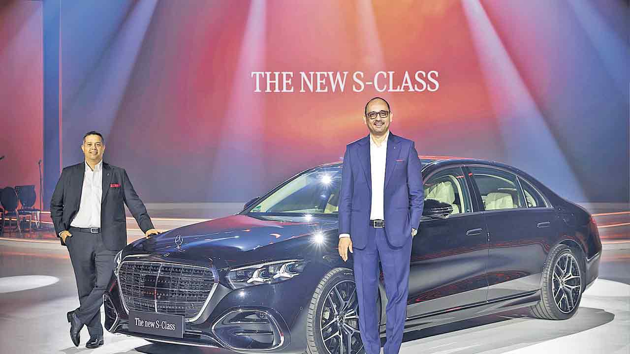 బెంజ్‌ నయా కారు.. ధర రూ.2.20 కోట్లు