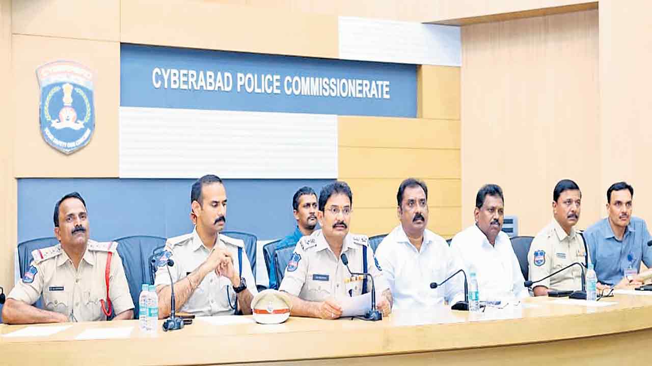 సుపారీ గ్యాంగ్‌తో భార్య హత్య