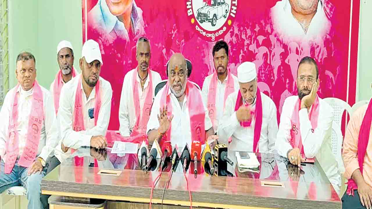 మంత్రుల పర్యటనతో మైనార్టీలకు ఒరిగిందేమీ లేదు
