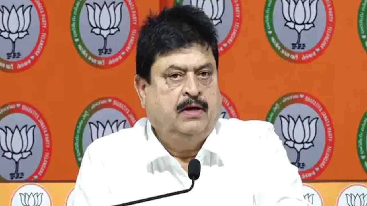 ఓయూకు వెయ్యి కోట్లు ఏవి?: రాంచందర్‌రావు