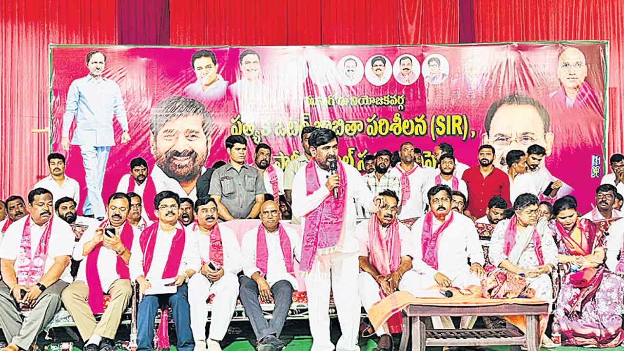 ఓట్ల మాయగాళ్లతో..ఓట్ల మాయగాళ్లతో..తస్మాత్‌ జాగ్రత్త!
