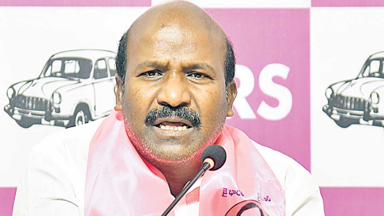 ఎమ్మెల్యే వీరేశం భూకబ్జాదారుడు