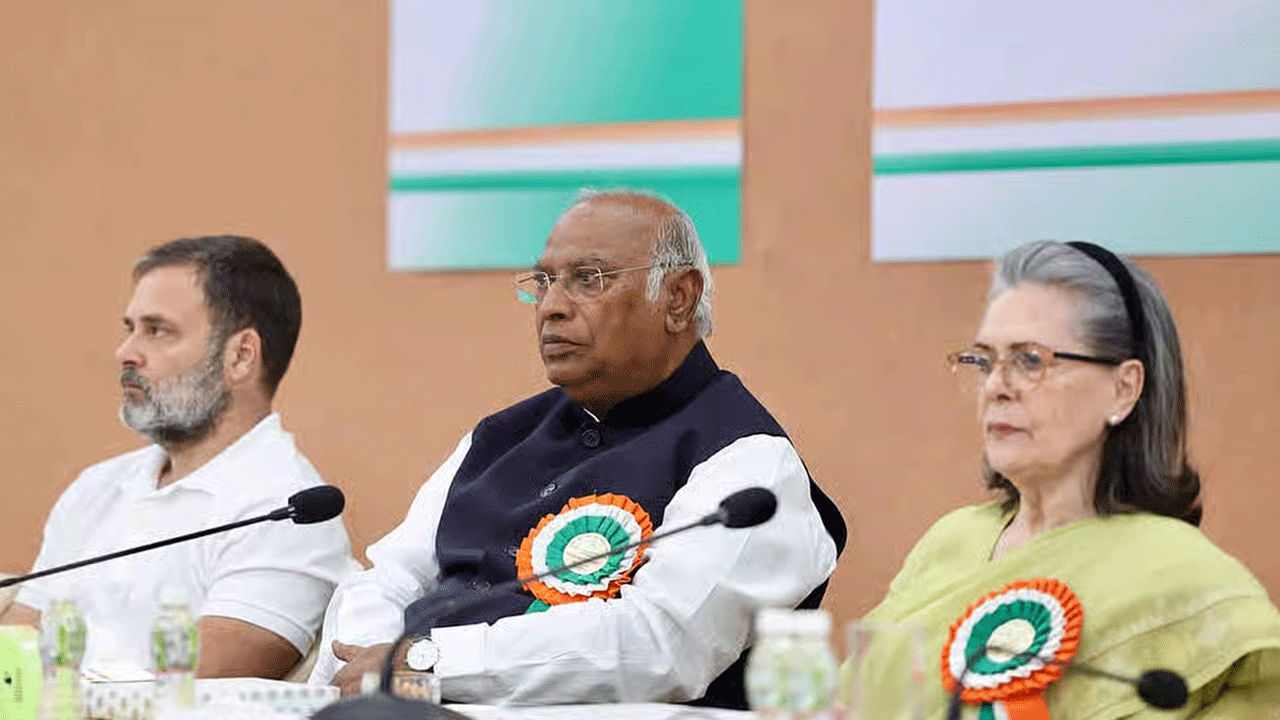 AICC Meet | రేపు కాంగ్రెస్‌ పార్టీ అత్యవసర సమావేశం.. దేశ రాజకీయ పరిణామాలపై చర్చ..!