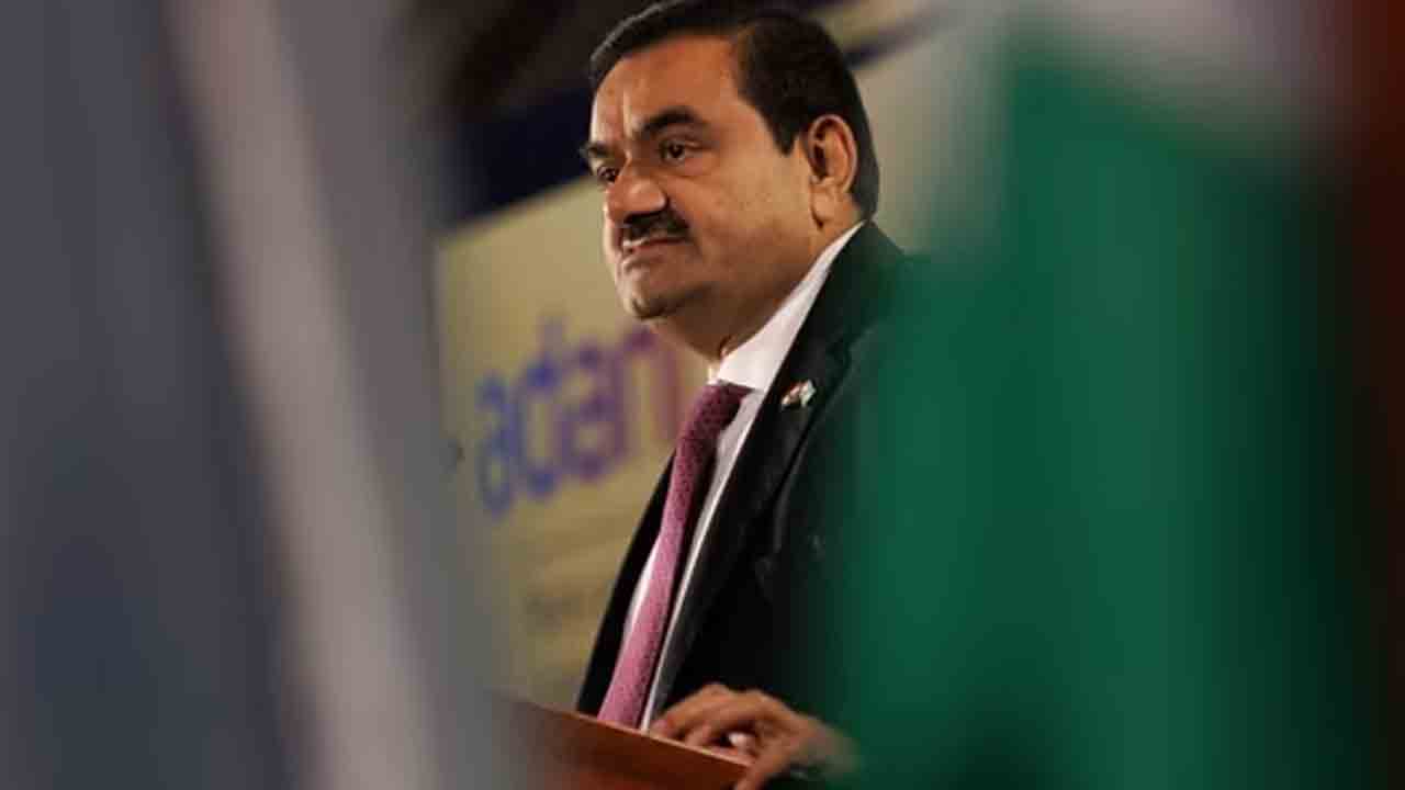 అమెరికా కోర్టుకు అదానీ వాదన సమర్పణ.. అందులో మాజీ సీజేఐ నివేదిక